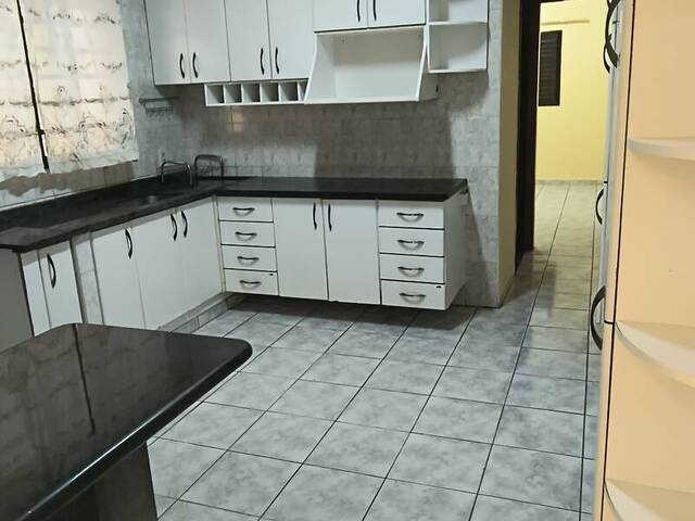#1610 - Casa para Venda em Jundiaí - SP - 1