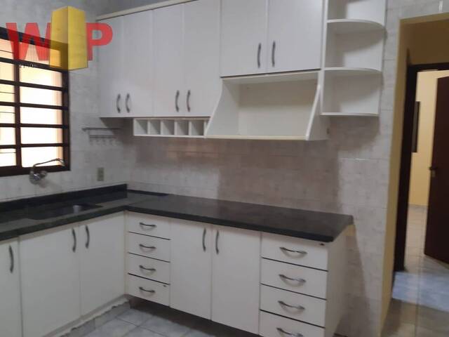 #1610 - Casa para Venda em Jundiaí - SP - 2