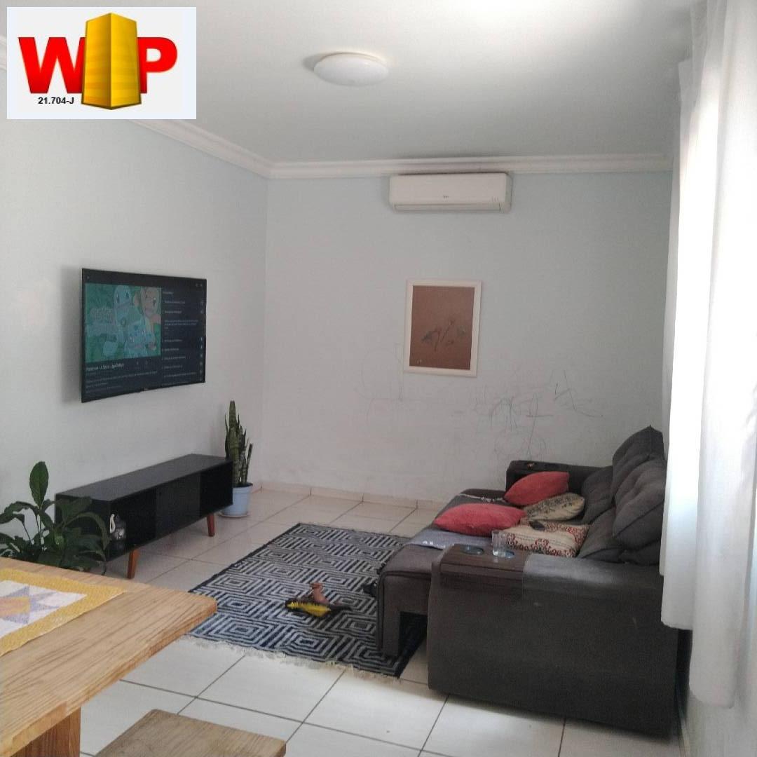 Casa à venda com 5 quartos, 147m² - Foto 1